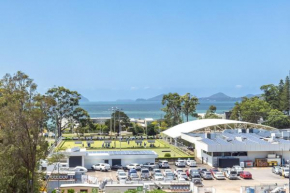 Ash Haven, 19 Ash St - views, pool, air con, boat parking, Wi-Fi, Soldiers Point